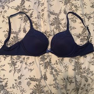 32D Victoria’s Secret Body by Victoria Push-up Bra